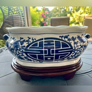 BOMBAY COMPANY Vintage 15” Chinoiserie Chinese Planter Foot Bath Wood Base